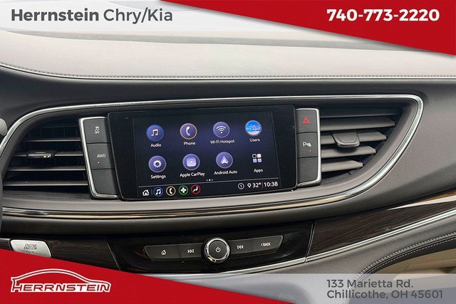 Used 2021 Buick Enclave Essence image 9