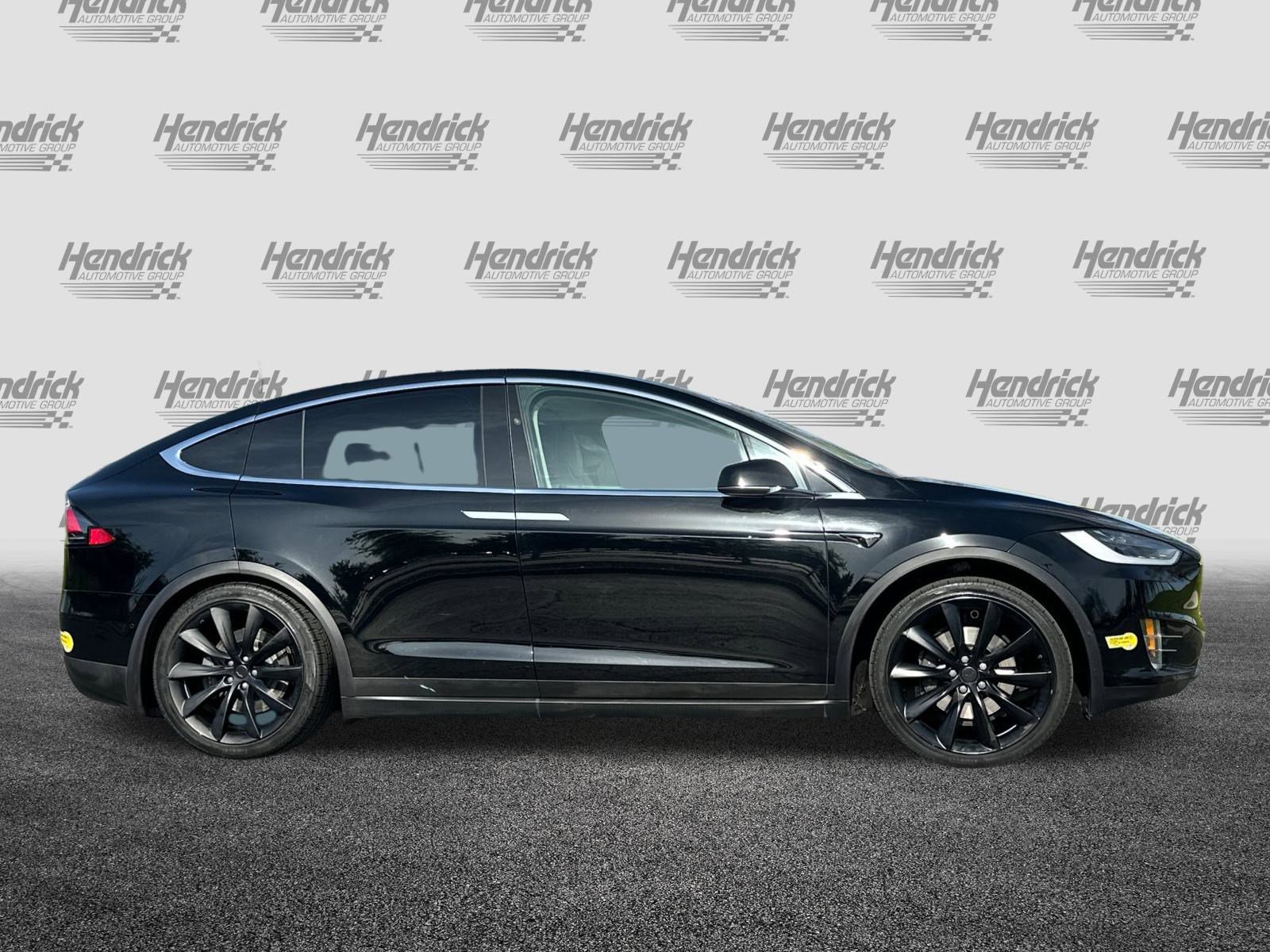 Used 2019 Tesla Model X Standard Range image 3