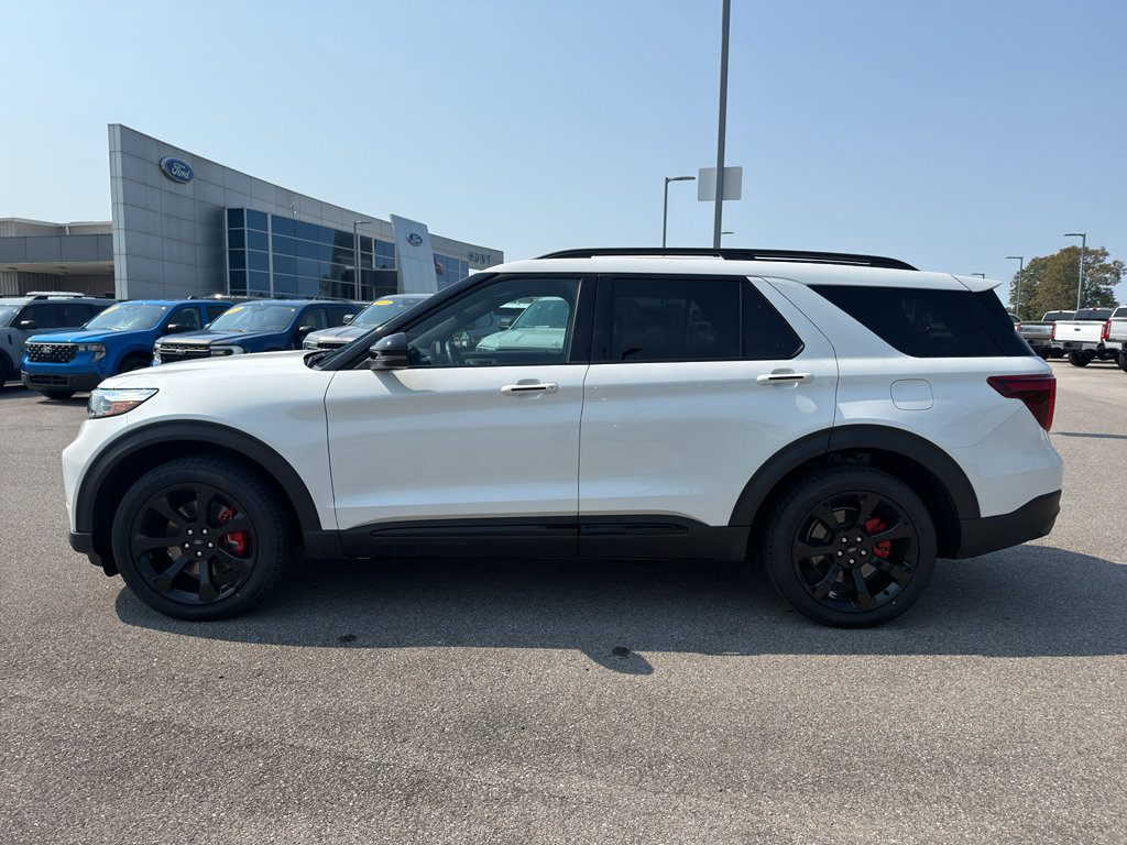 Certified 2024 Ford Explorer ST w/ Equipment Group 401A AWD/4WD image 8