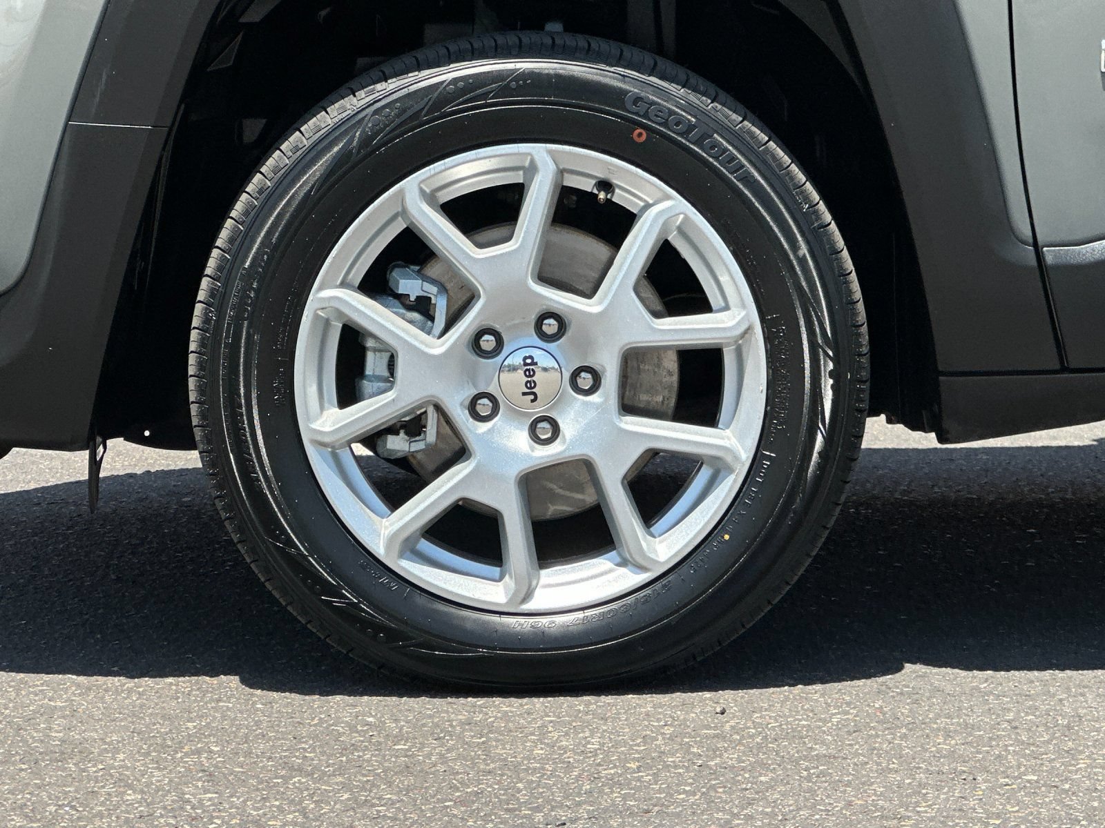 Used 2022 Jeep Renegade Latitude AWD/4WD image 24