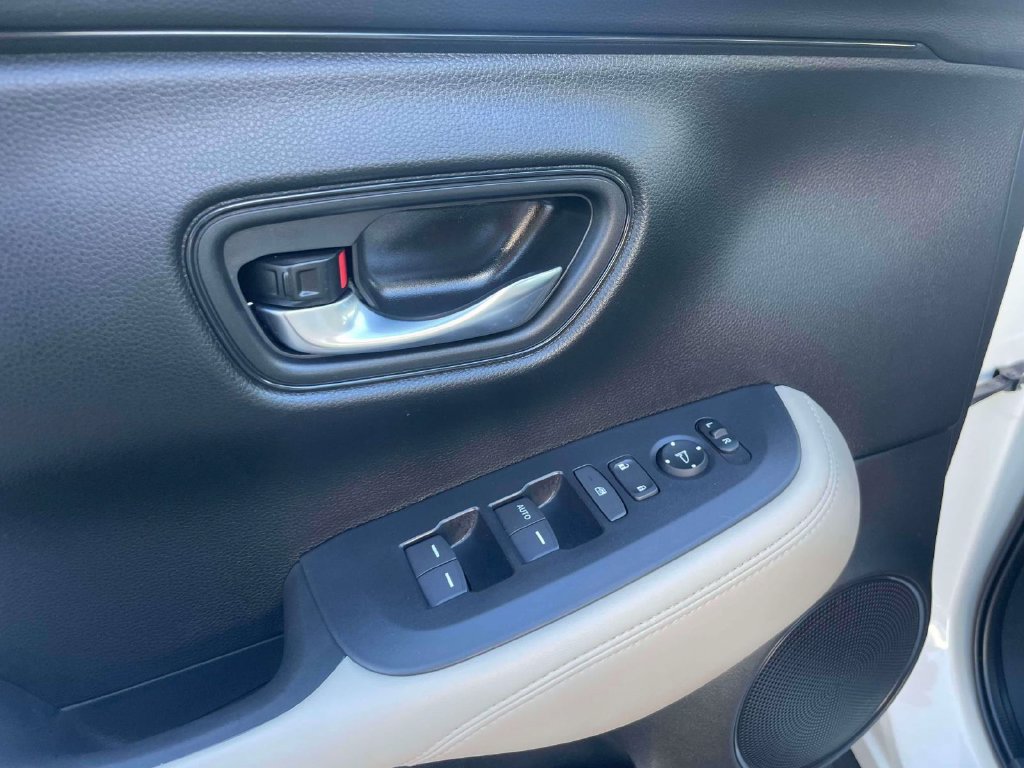 Certified 2024 Honda HR-V LX image 18