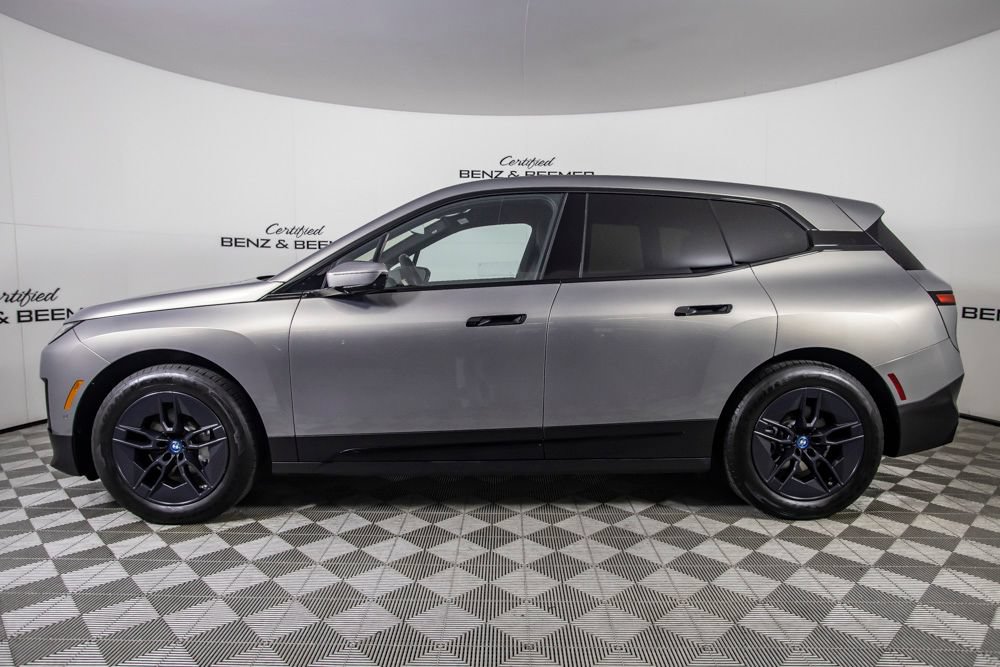 Used 2024 BMW iX xDrive50 AWD/4WD image 10