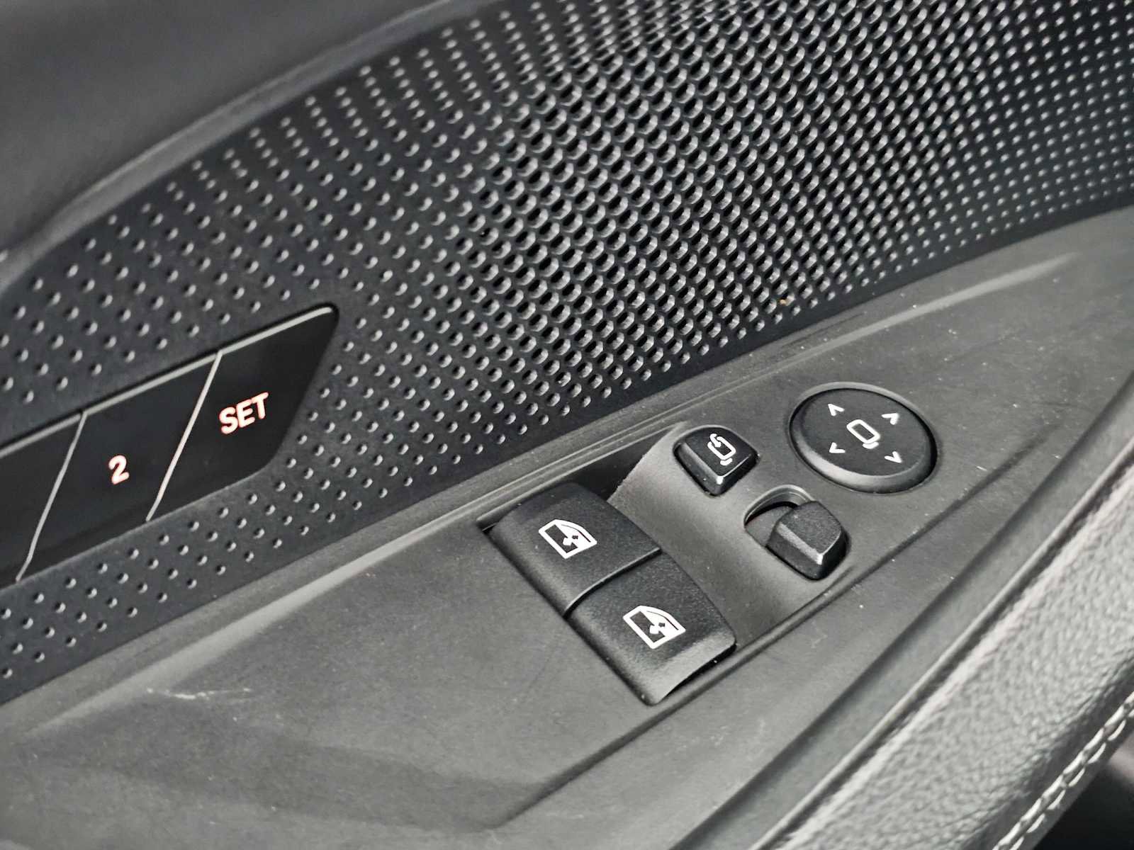 Used 2025 BMW 430i Coupe w/ Premium Package image 28