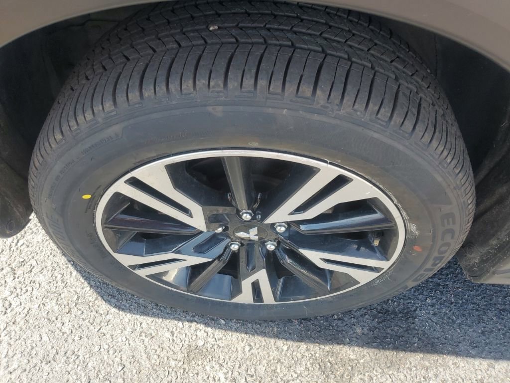 Used 2024 Mitsubishi Eclipse Cross SE image 9