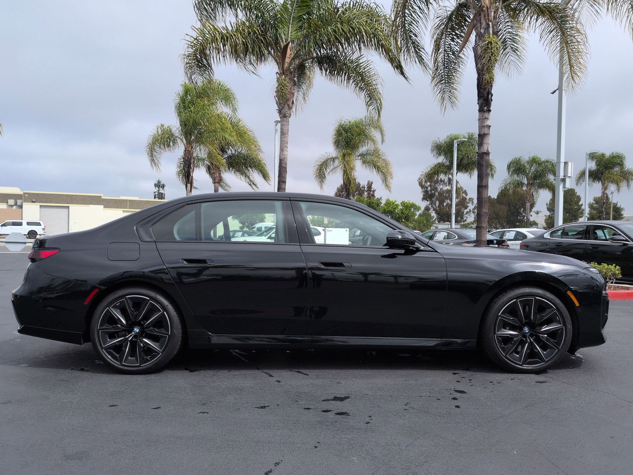 Used 2026 BMW 740i w/ Premium Package RWD image 11