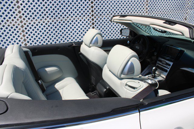 Used 2014 INFINITI Q60 Convertible w/ Premium Package RWD image 37