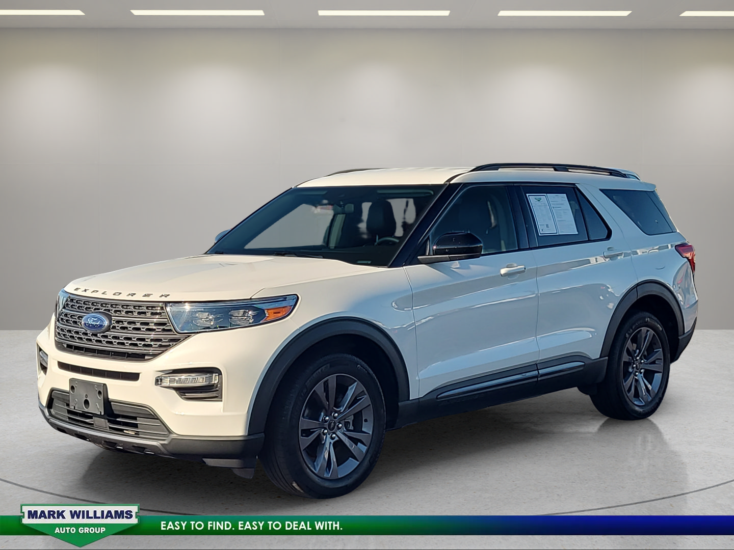 Certified 2022 Ford Explorer XLT w/ Equipment Group 202A AWD/4WD image 8