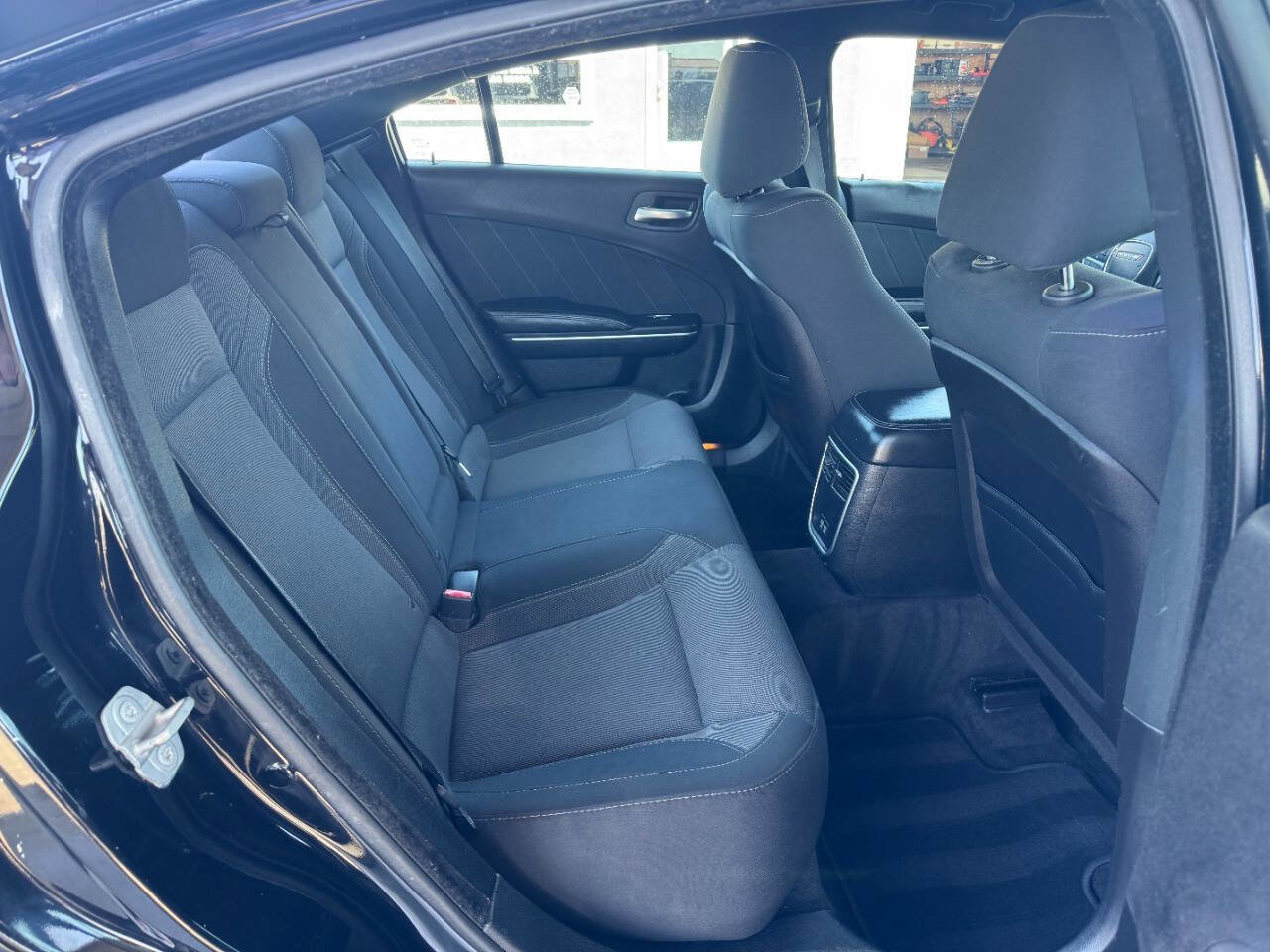 Used 2016 Dodge Charger SXT RWD image 13