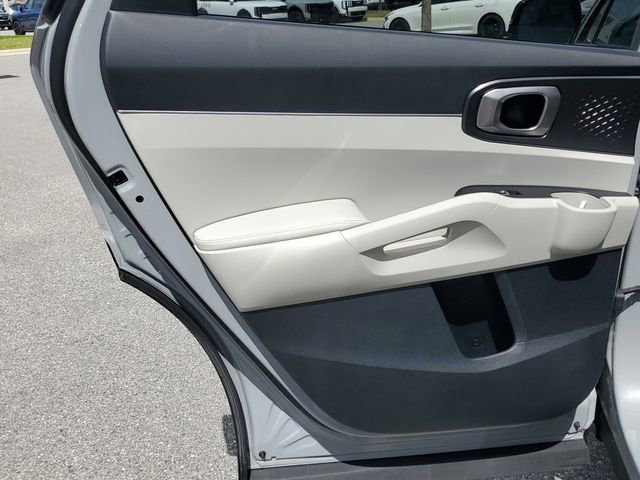 Certified 2025 Kia Sorento EX w/ Panoramic Sunroof Package image 14