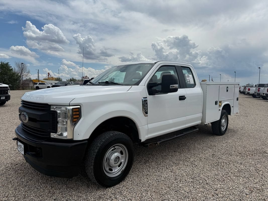 Used 2018 Ford F350 XL AWD/4WD image 4