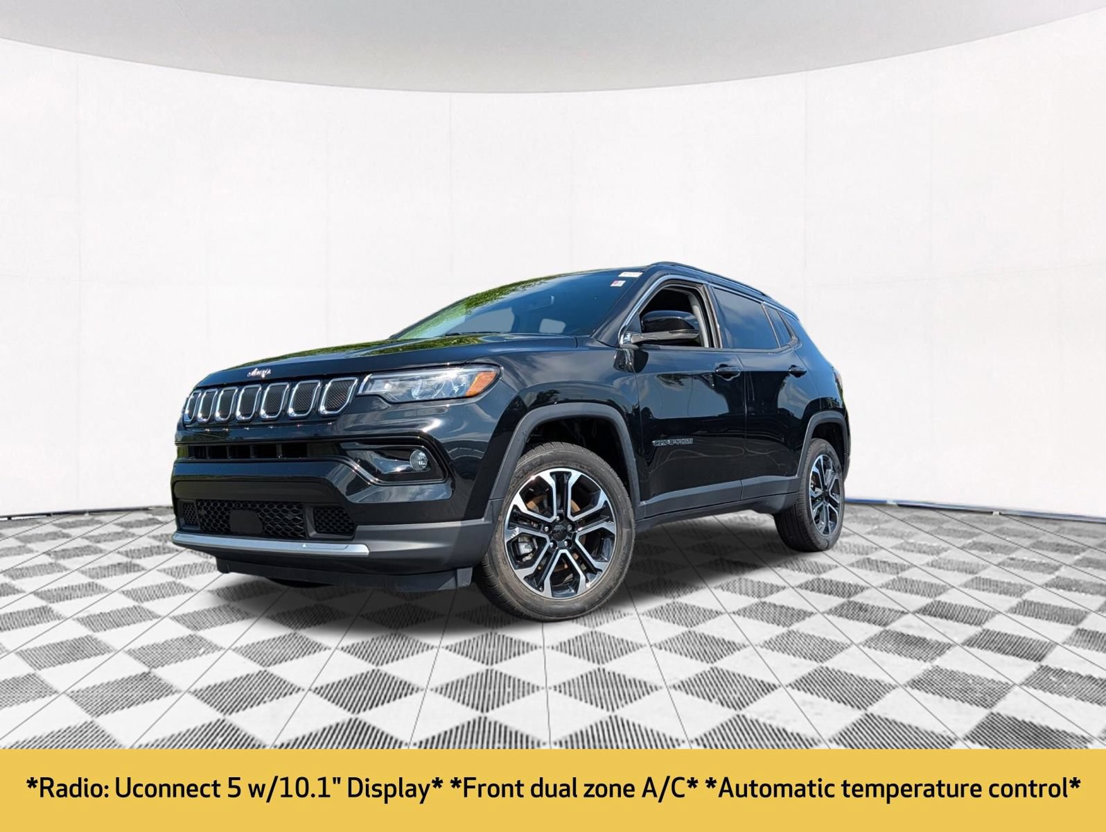 Used 2022 Jeep Compass Limited AWD/4WD image 2