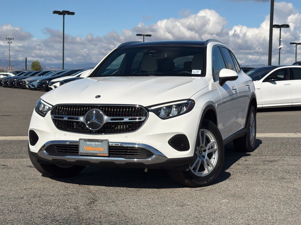 Certified 2026 Mercedes-Benz GLC 300 image 2