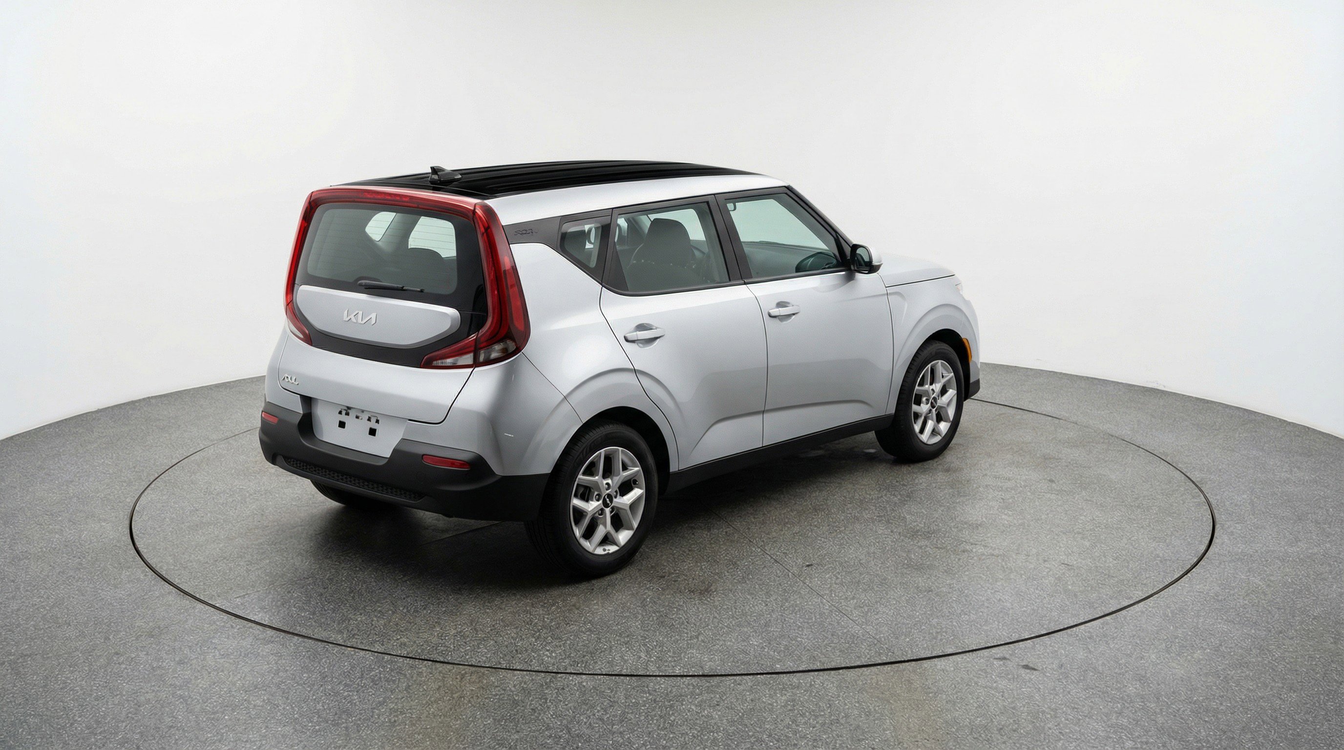 Used 2025 Kia Soul FWD image 9