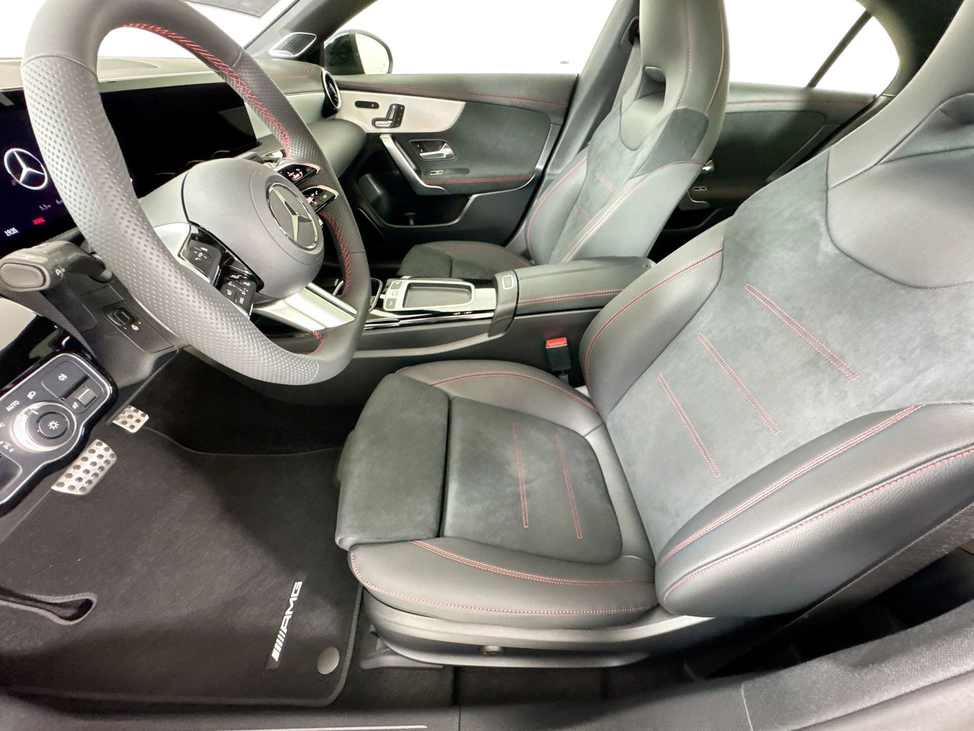 New 2026 Mercedes-Benz CLA 250 4MATIC image 21