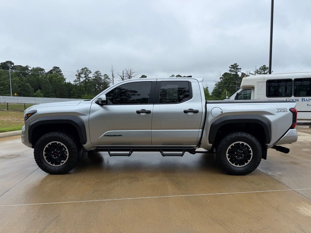 Used 2024 Toyota Tacoma TRD Off-Road AWD/4WD image 2