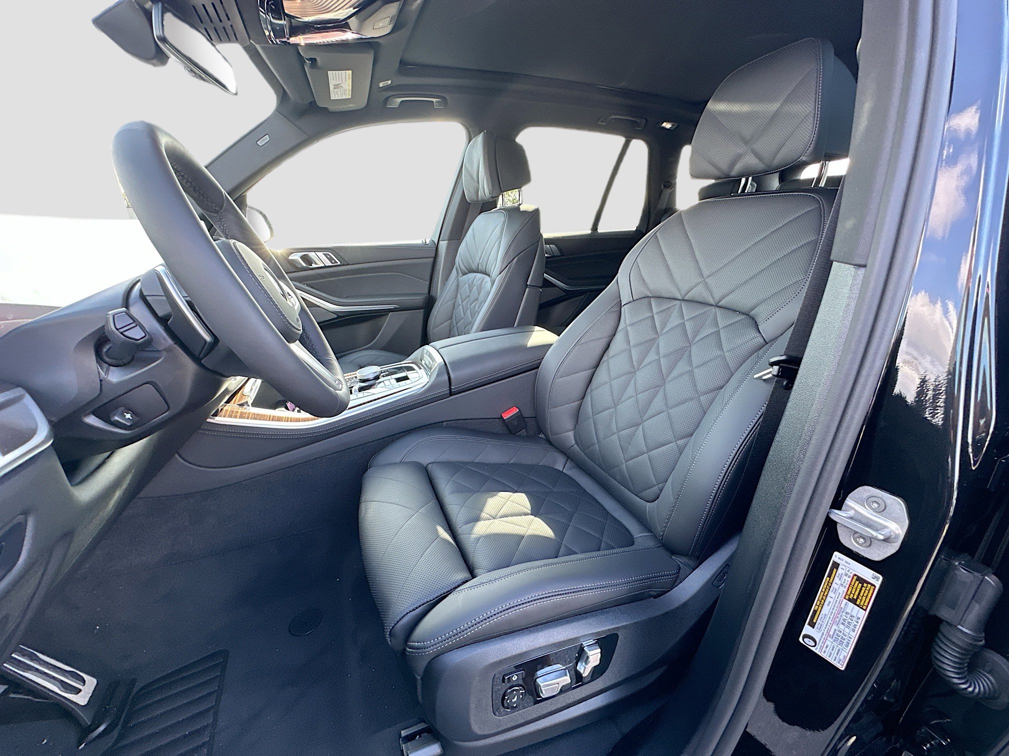 New 2026 BMW X5 sDrive40i w/ M Sport Package image 15