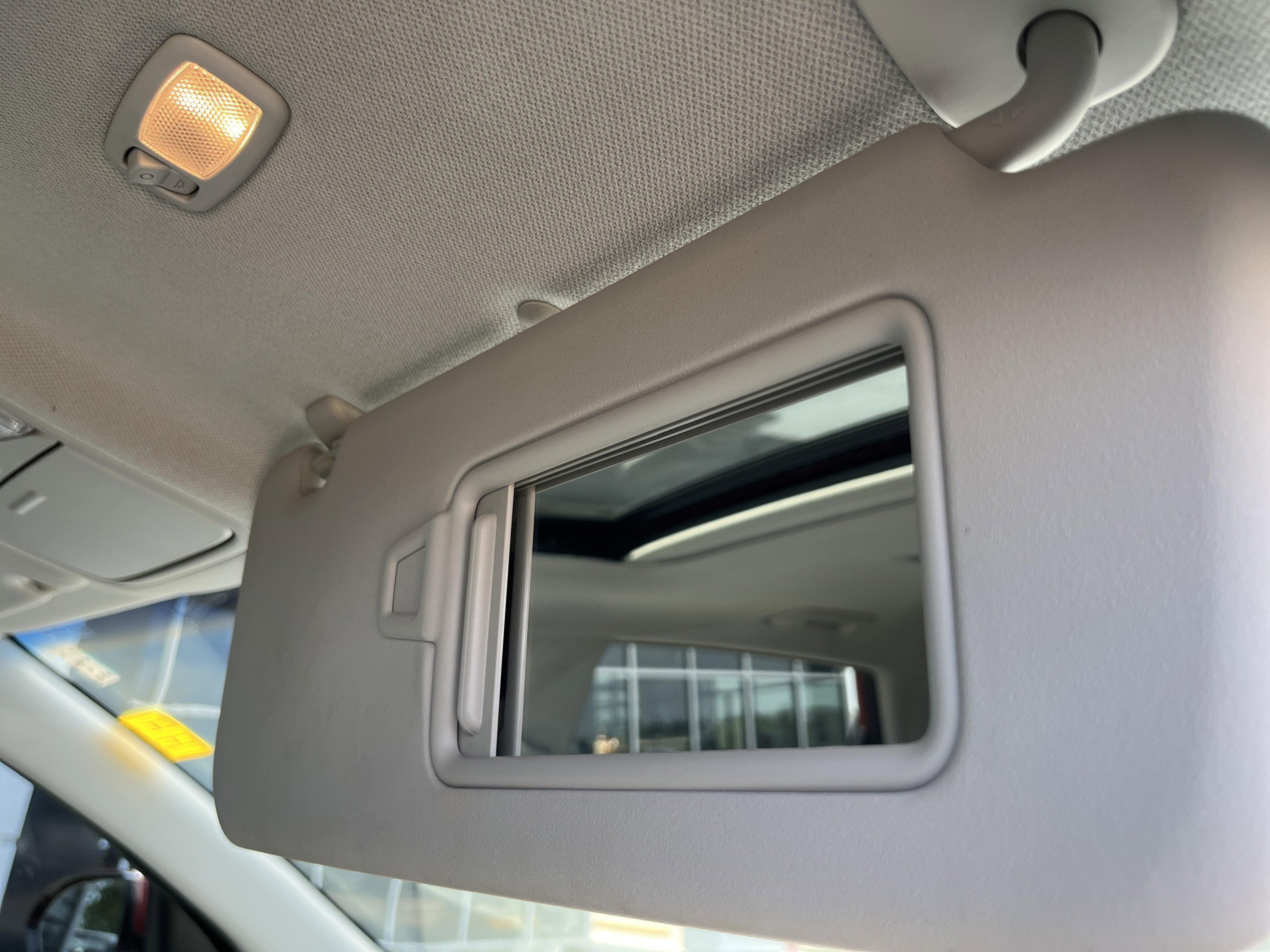 Used 2017 Kia Niro Touring w/ Advanced Technology Package image 23