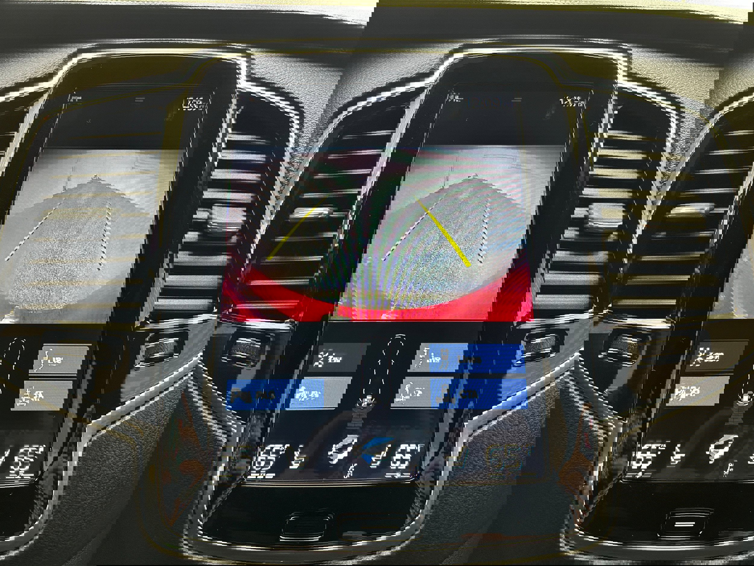 Used 2019 Volvo XC90 T6 R-Design w/ Protection Package AWD/4WD image 9