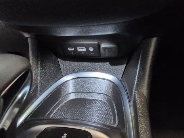 Used 2023 Chevrolet Malibu LT FWD image 25
