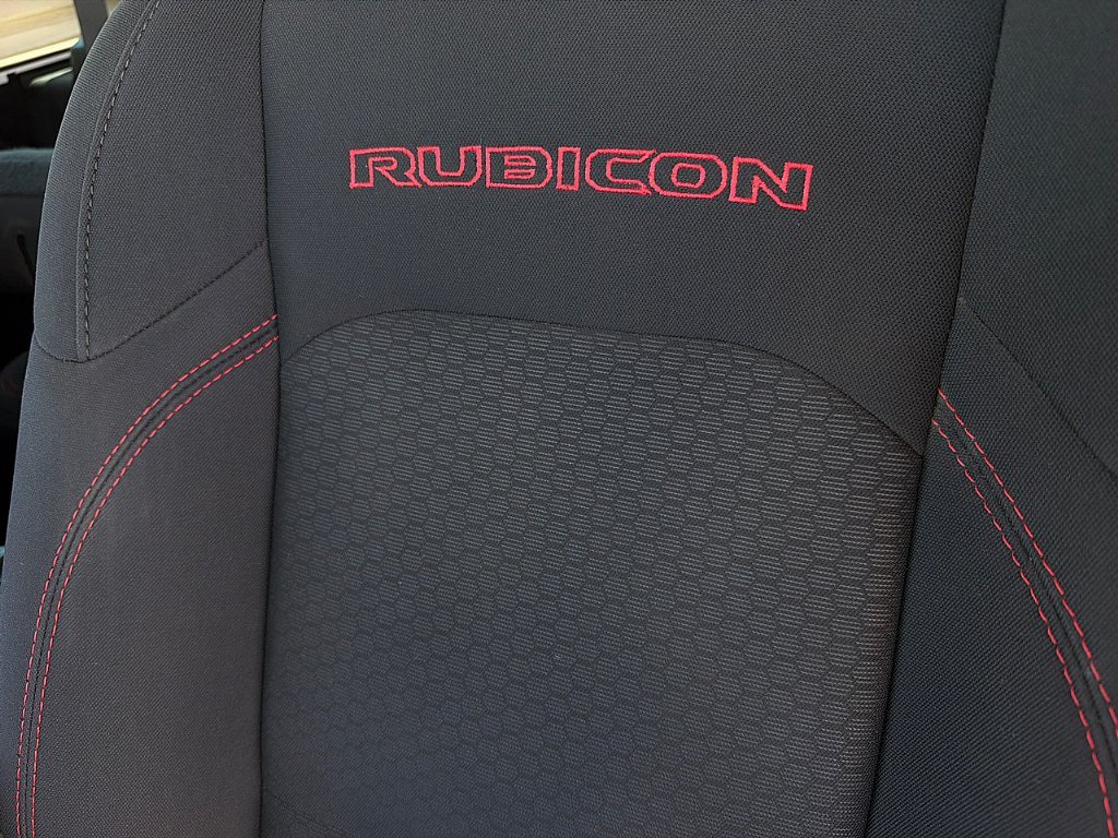 Used 2021 Jeep Wrangler Rubicon AWD/4WD image 15