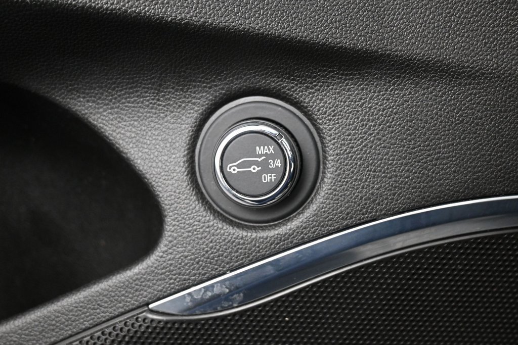 Used 2023 Buick Enclave Essence w/ Experience Buick Package image 22