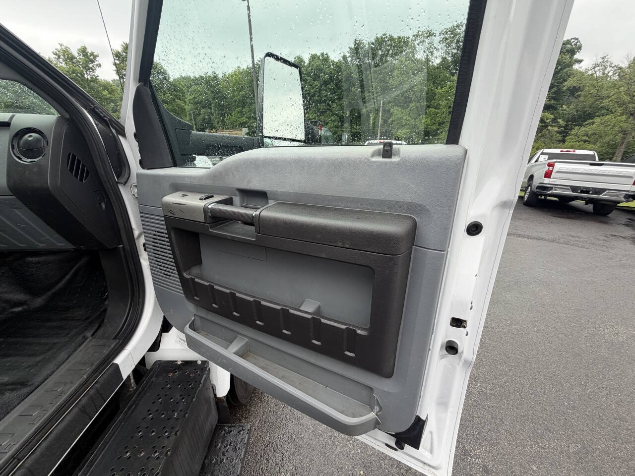 Used 2017 Ford F650 2WD SuperCab Super Duty image 45