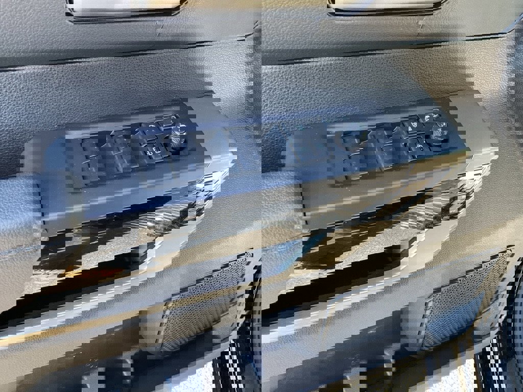 Used 2025 Toyota Tundra Limited image 4