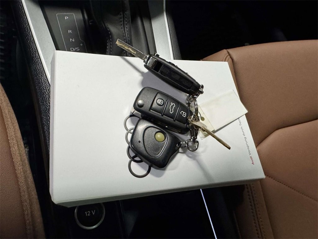 Used 2022 Audi Q3 2.0T Premium Plus image 34