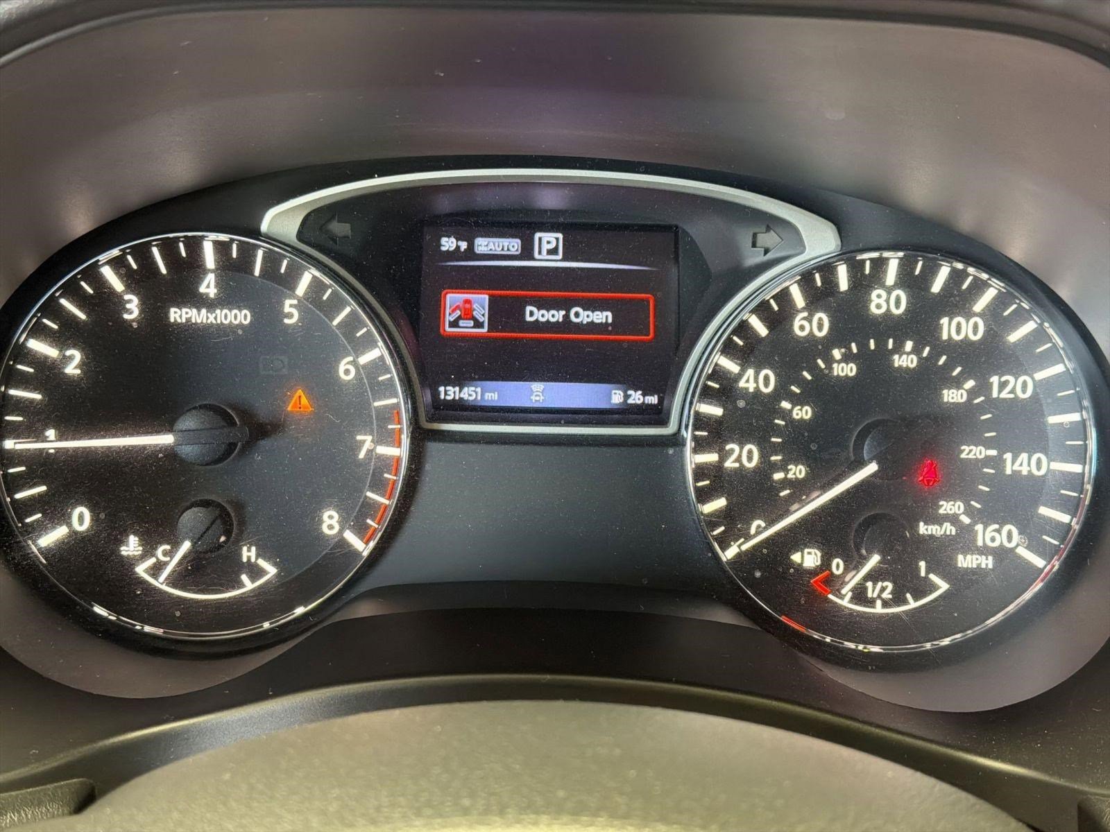 Used 2018 Nissan Pathfinder SV image 19