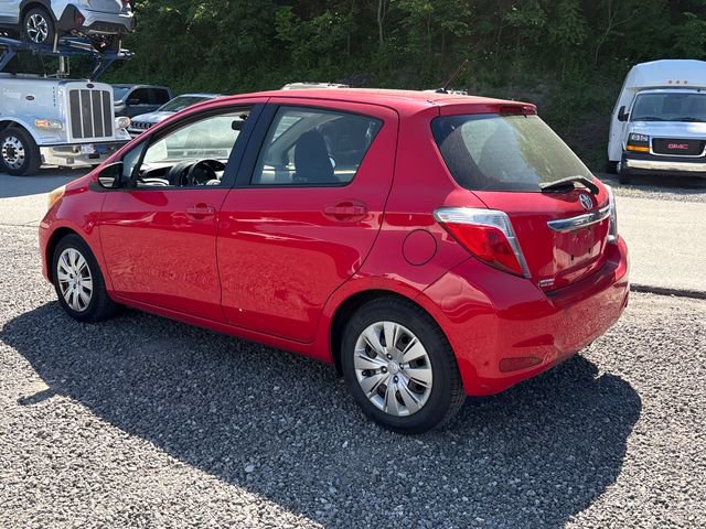 Used 2012 Toyota Yaris LE FWD image 3