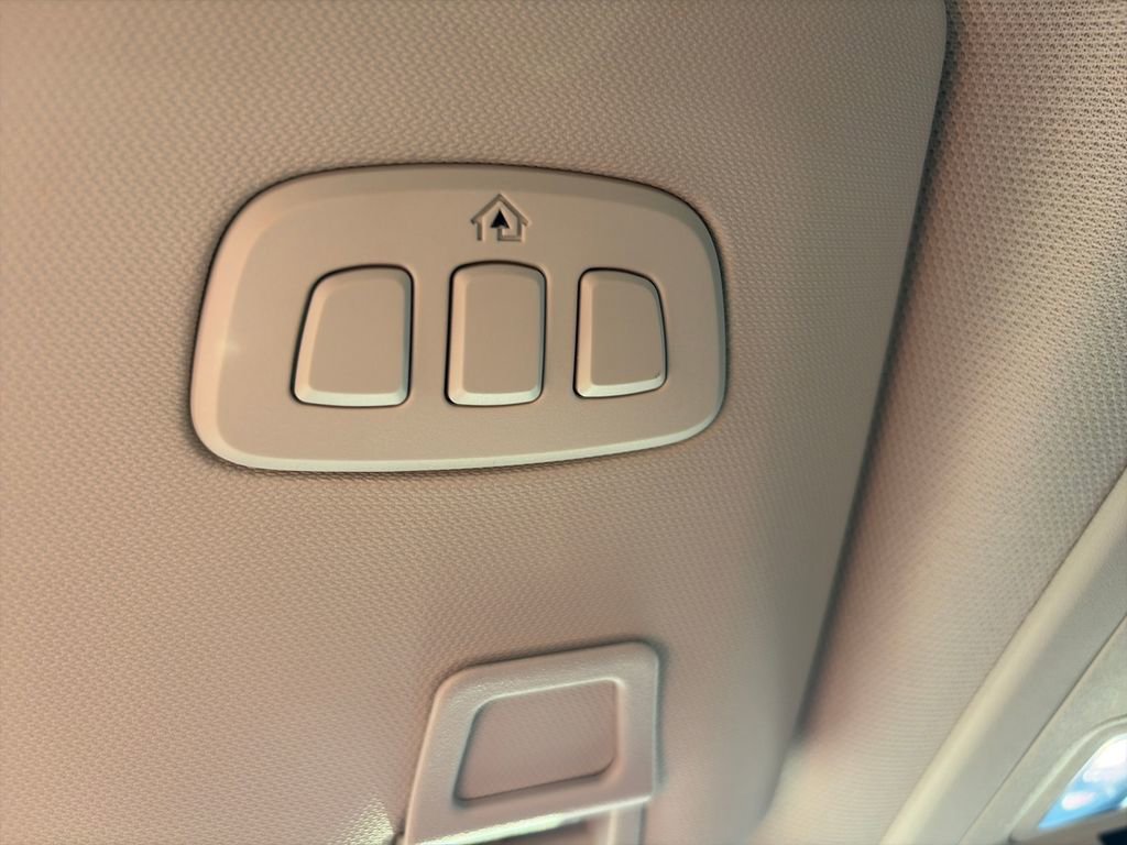 Used 2025 Ford Mustang Mach-E Premium image 28