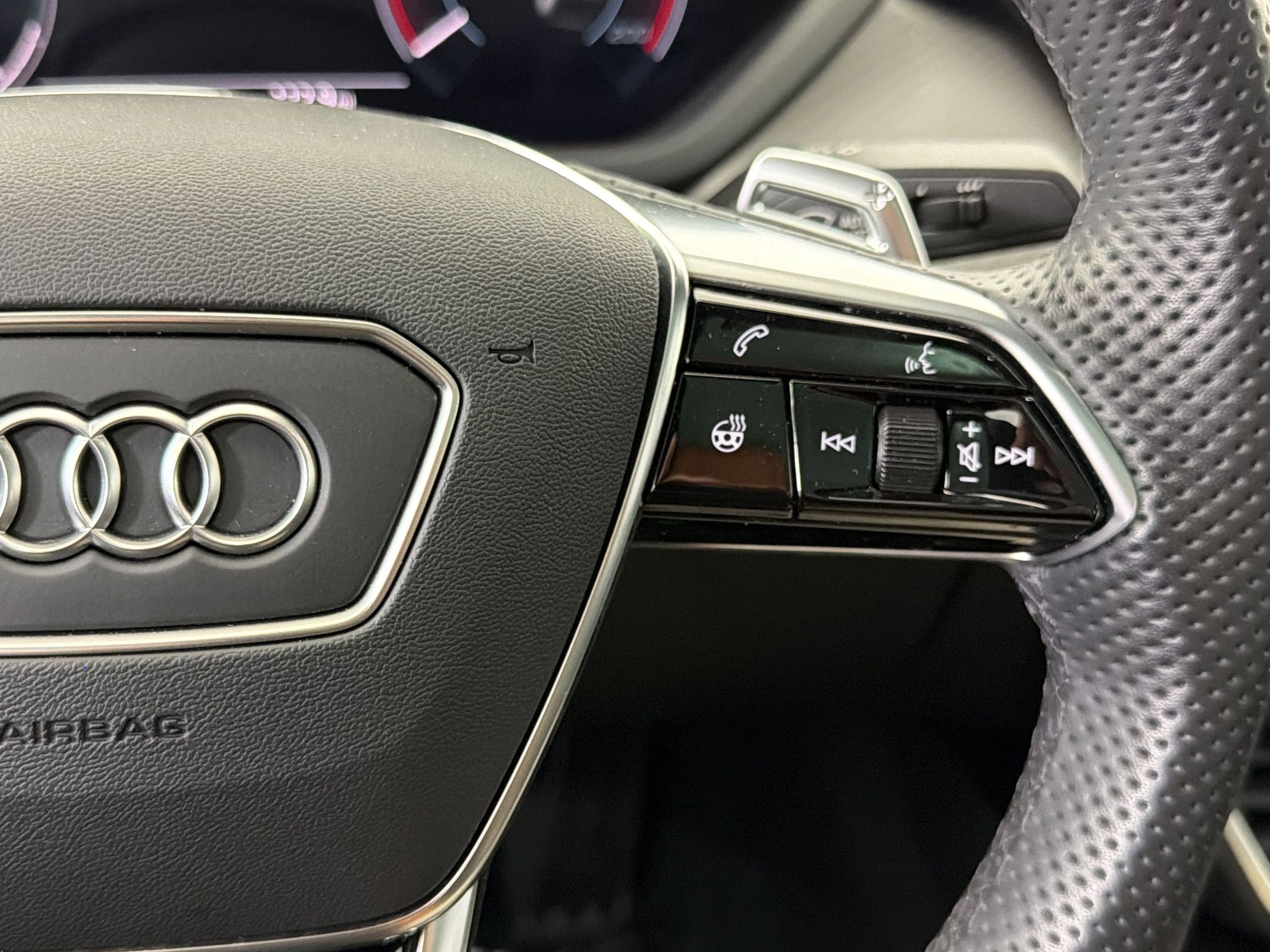 Used 2024 Audi RS e-tron GT w/ Carbon Performance Package AWD/4WD image 28