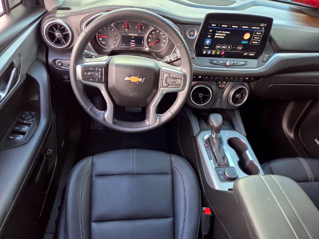 Certified 2025 Chevrolet Blazer LT w/ Sound & Technology Package FWD image 12