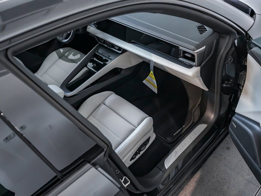 New 2026 Porsche Macan 4S Electric image 28