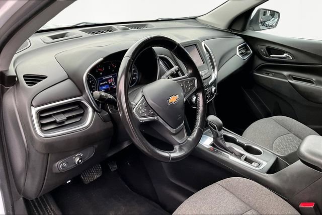Used 2022 Chevrolet Equinox LT w/ Driver Convenience Package image 12