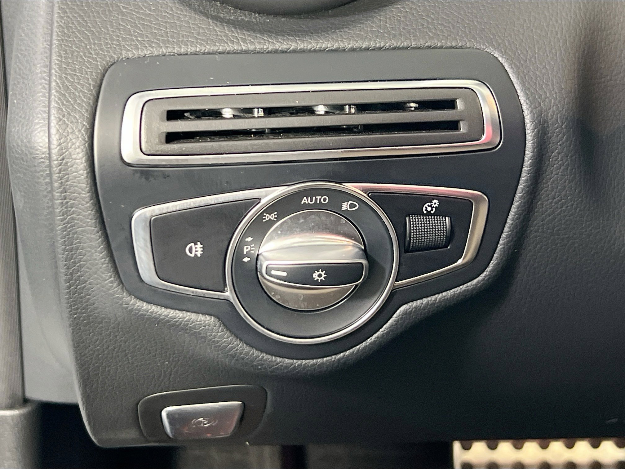 Used 2020 Mercedes-Benz C 300 4MATIC Cabriolet image 10