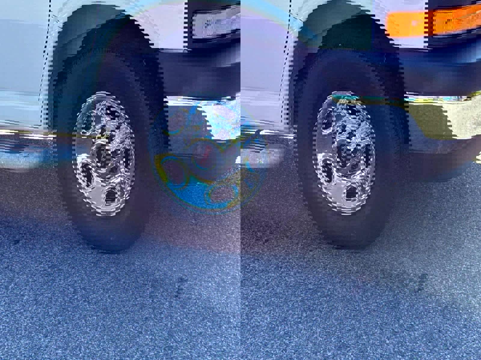 Used 2023 GMC Savana 2500 w/ Driver Convenience Package image 7