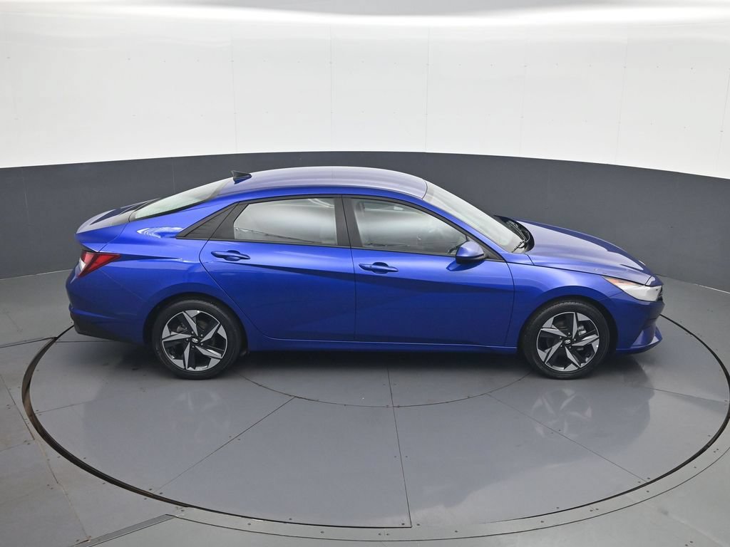 Certified 2023 Hyundai Elantra SEL w/ Convenience Package FWD image 17