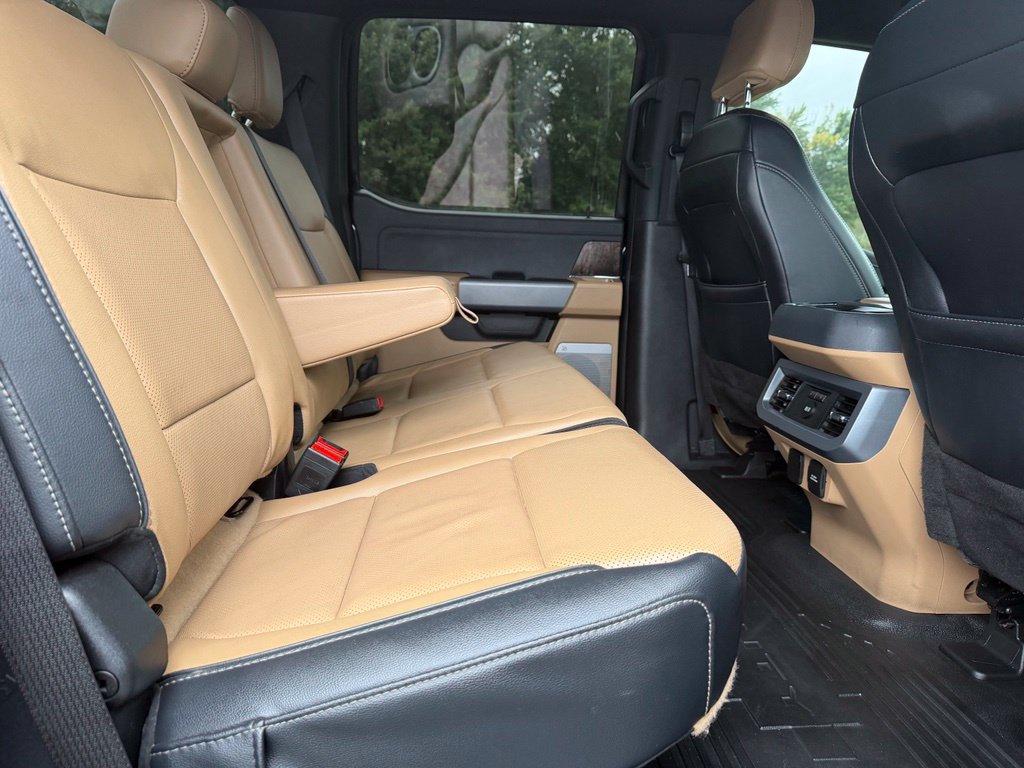Used 2023 Ford F250 Lariat w/ Sport Appearance Package AWD/4WD image 19