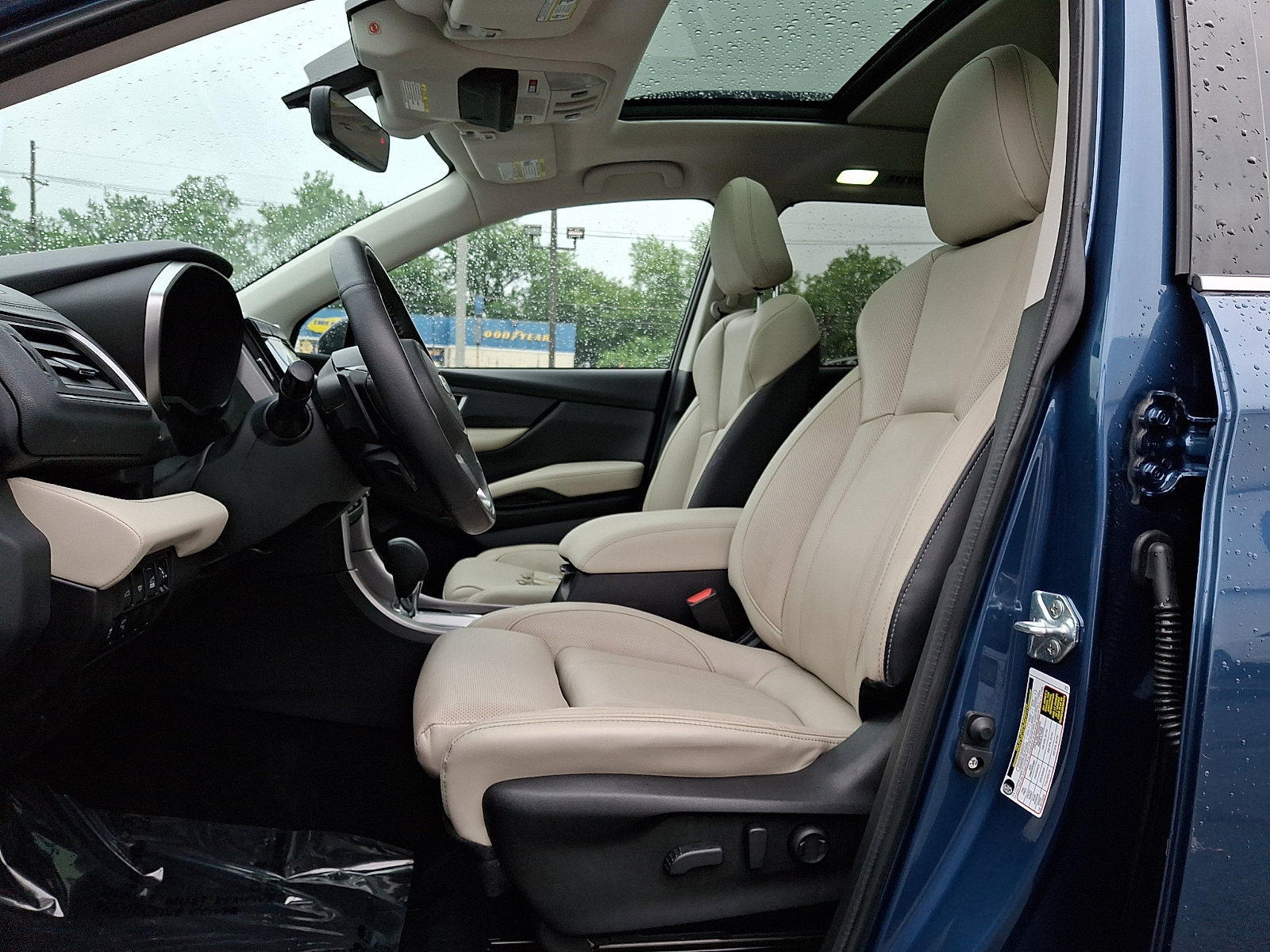 Used 2022 Subaru Ascent Limited w/ Technology Package AWD/4WD image 15