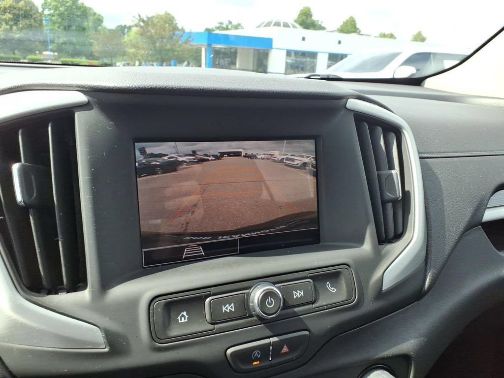 Used 2023 GMC Terrain SLE FWD image 18
