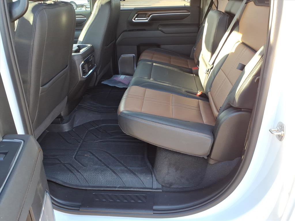 Used 2025 Chevrolet Silverado 2500 High Country w/ Z71 Off-Road Package image 12