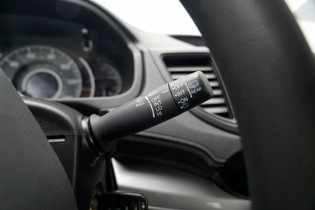 Used 2015 Honda CR-V LX image 47