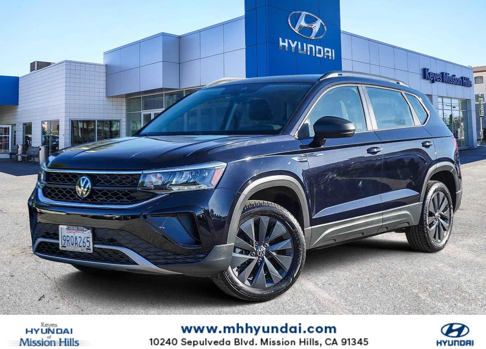 Used 2024 Volkswagen Taos S image 1