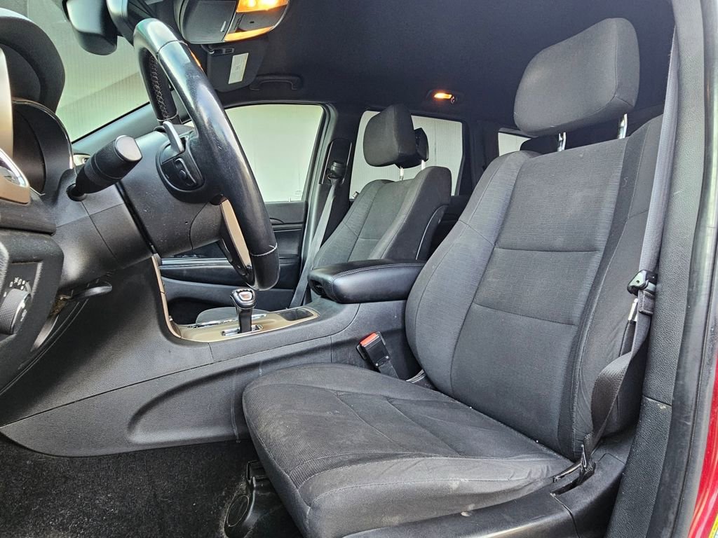 Used 2015 Jeep Grand Cherokee Laredo w/ Quick Order Package 23E AWD/4WD image 9