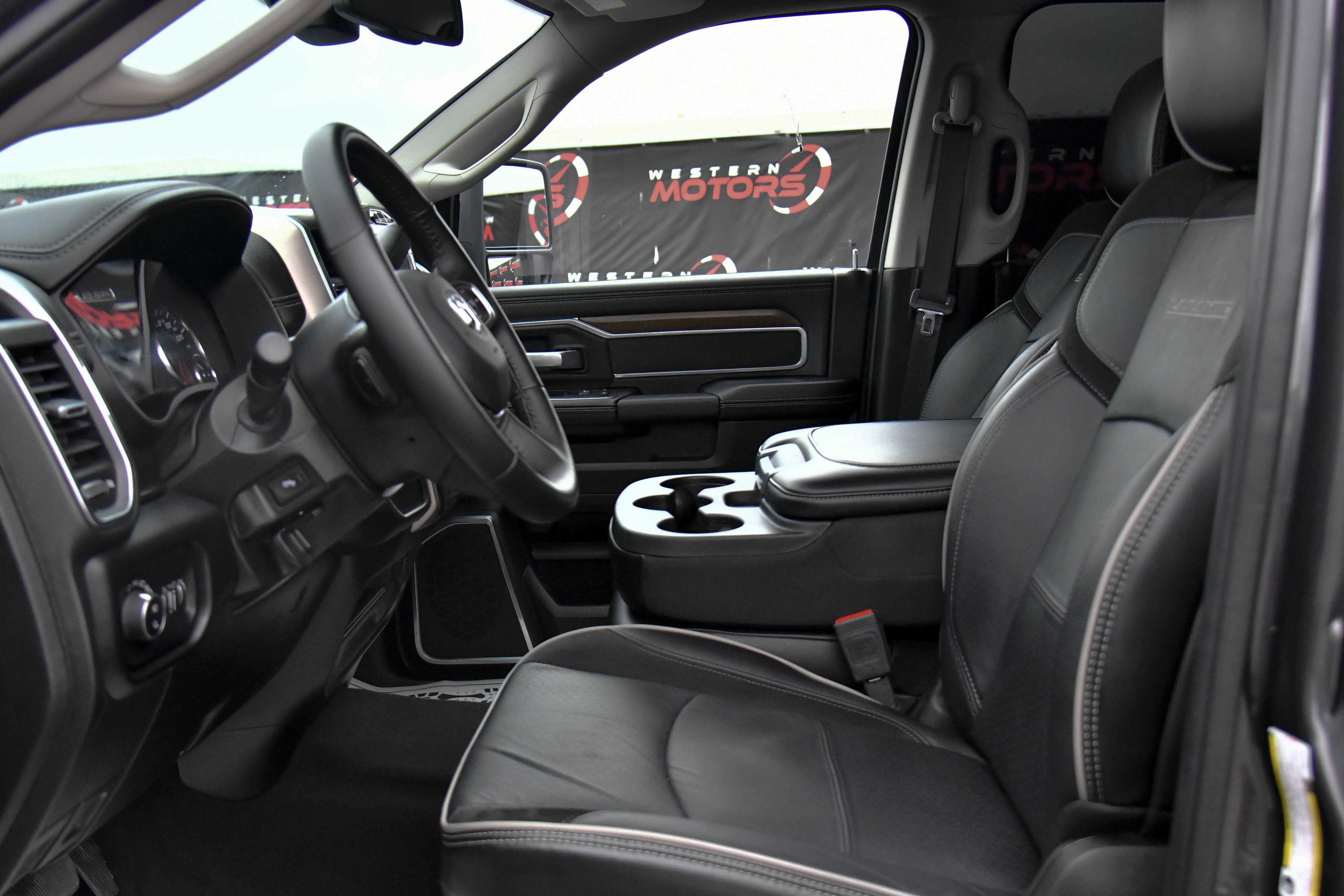 Used 2024 RAM 2500 Laramie image 19