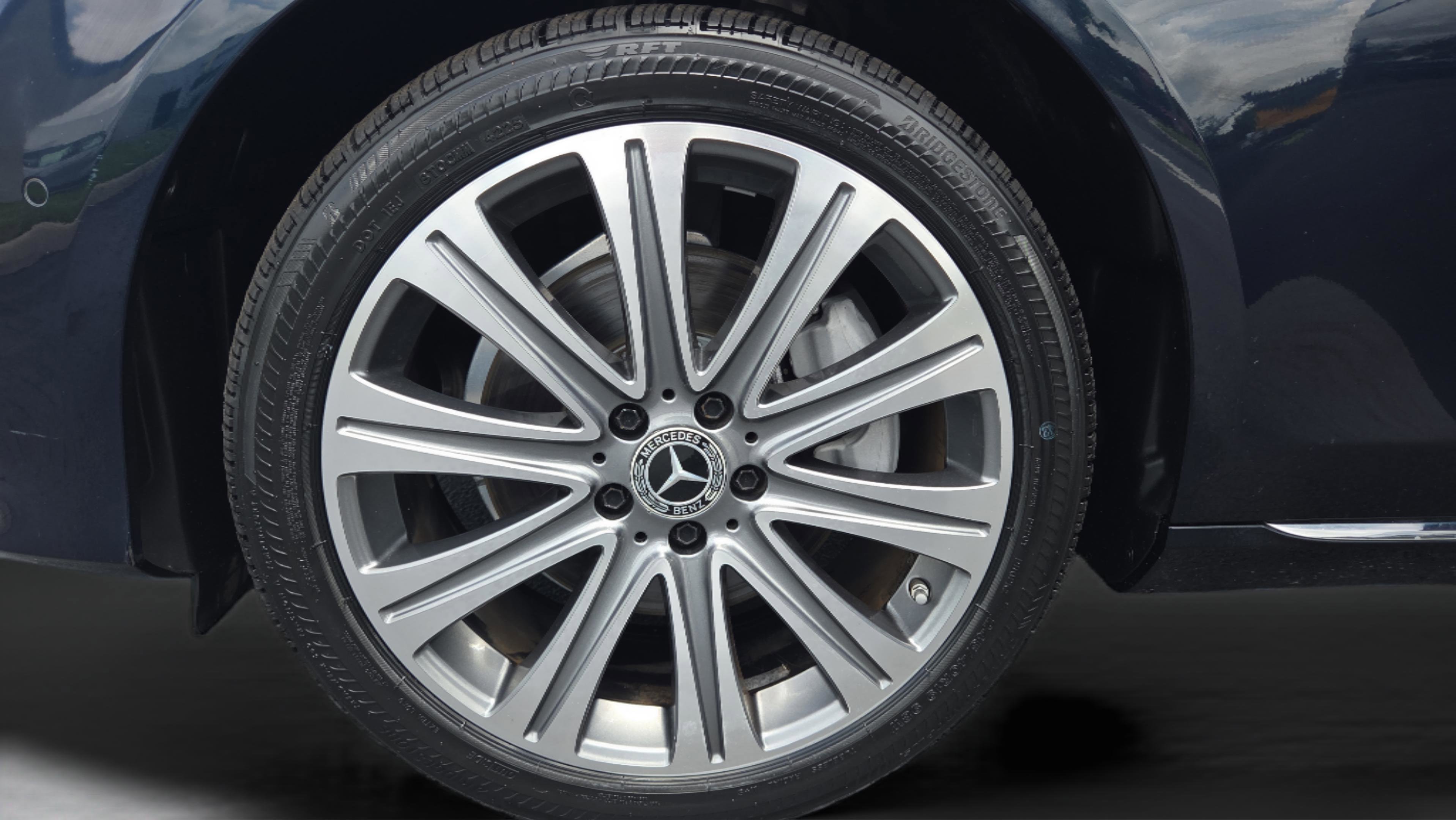 Used 2018 Mercedes-Benz E 300 image 39
