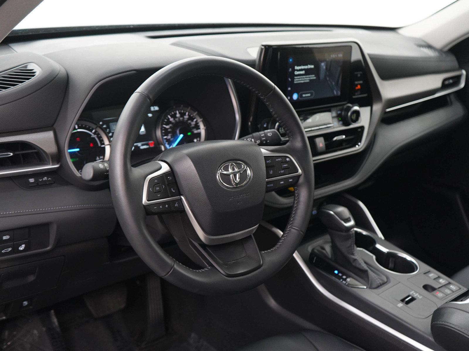 Used 2025 Toyota Highlander XLE AWD/4WD image 22
