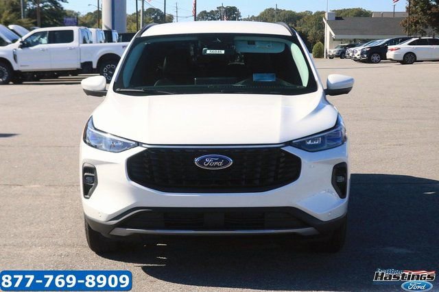New 2025 Ford Escape SE w/ PHEV Premium Package FWD image 2