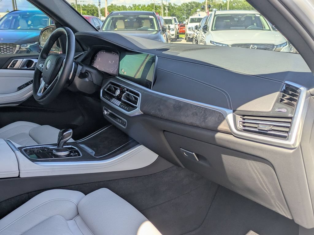 Used 2023 BMW X5 xDrive40i w/ Premium Package AWD/4WD image 24